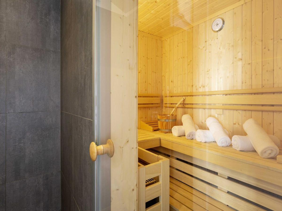 Reetland Am Meer - Premium Reetdachvilla Mit 3 Schlafzimmern, Sauna, Kamin Und Massagesessel F05 Dranske Buitenkant foto