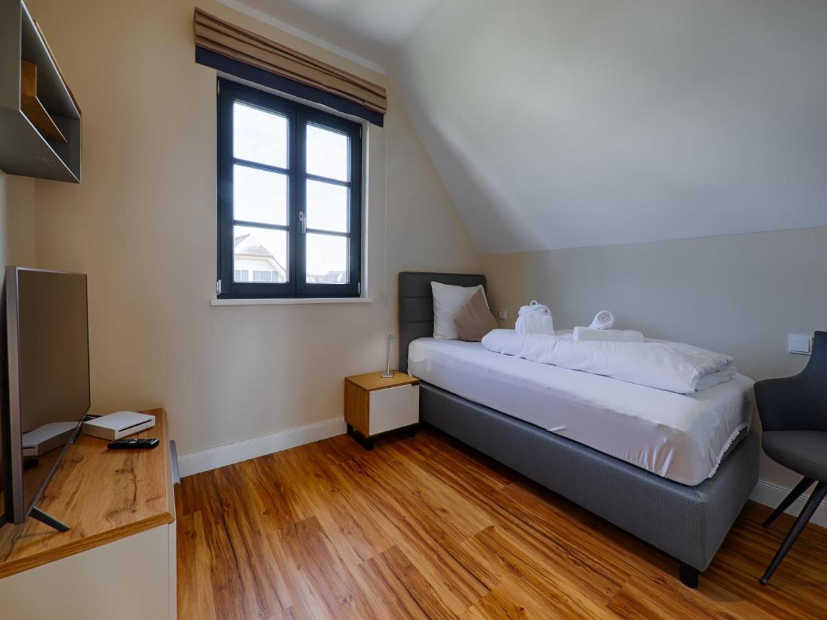 Reetland Am Meer - Premium Reetdachvilla Mit 3 Schlafzimmern, Sauna, Kamin Und Massagesessel F05 Dranske Buitenkant foto